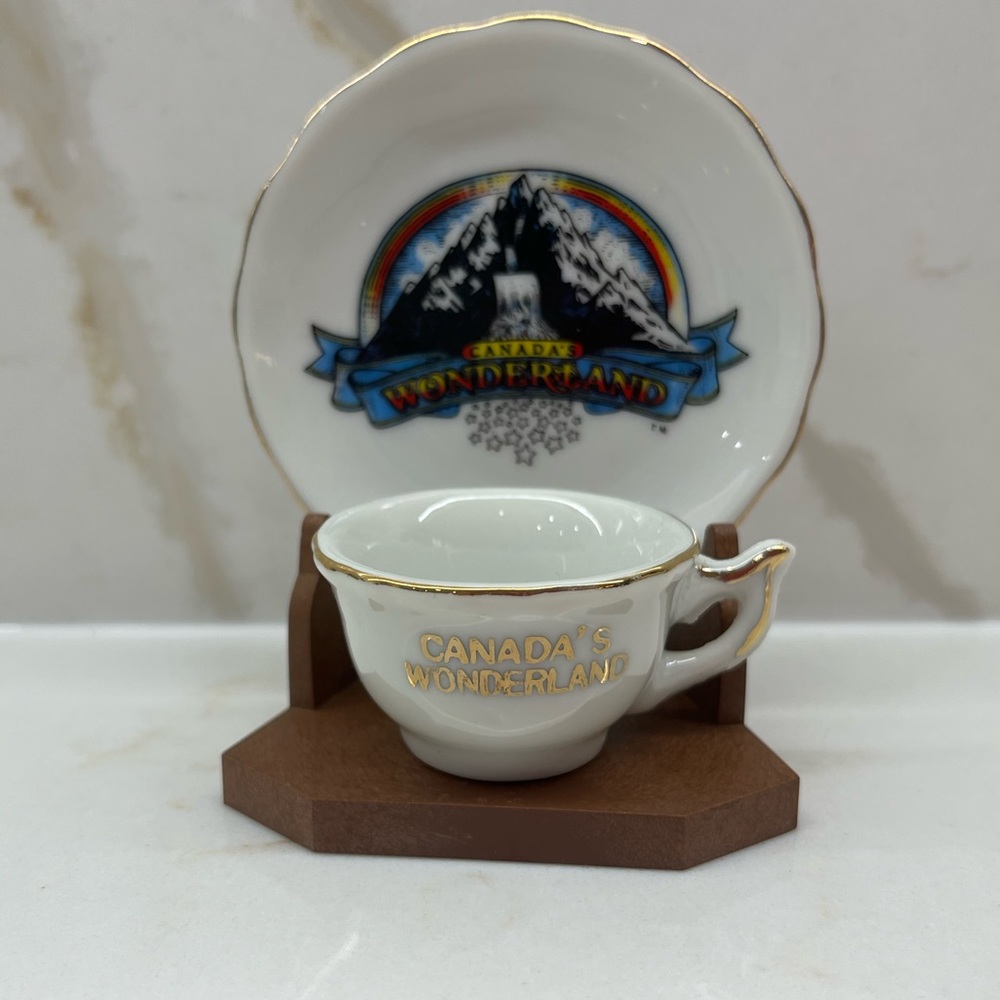 Souvenir Canada’s Wonderland mini teacup saucer and stand, Vintage